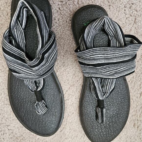 Sanuk Women Yoga Flip Flop Sandals Flats Outdoor shoes sz 8 - Picture 1 of 4